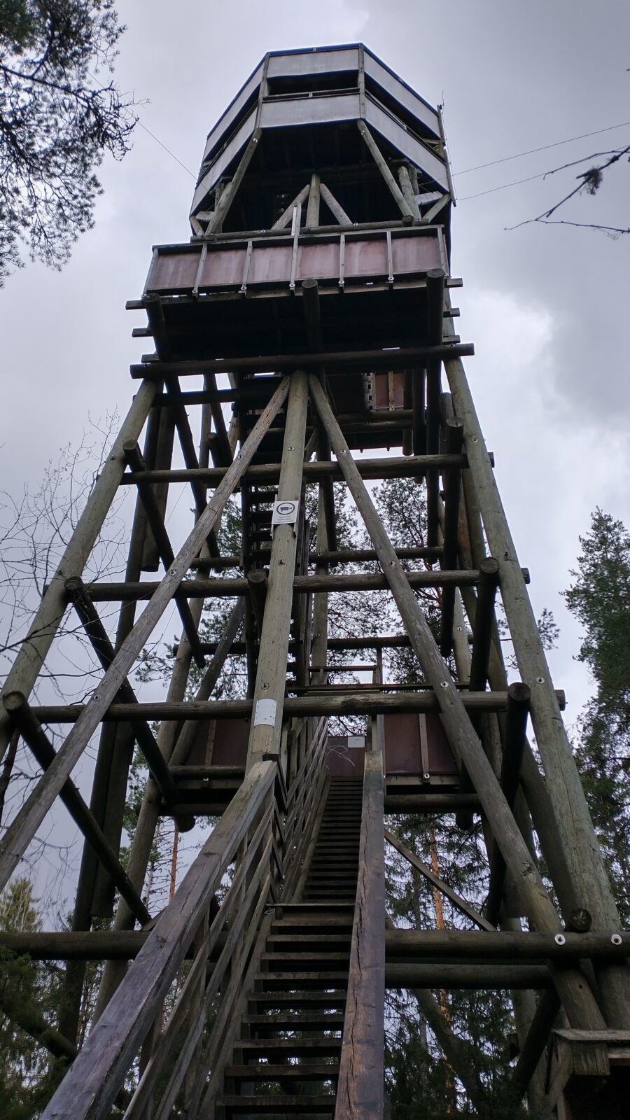 Huhtikuu